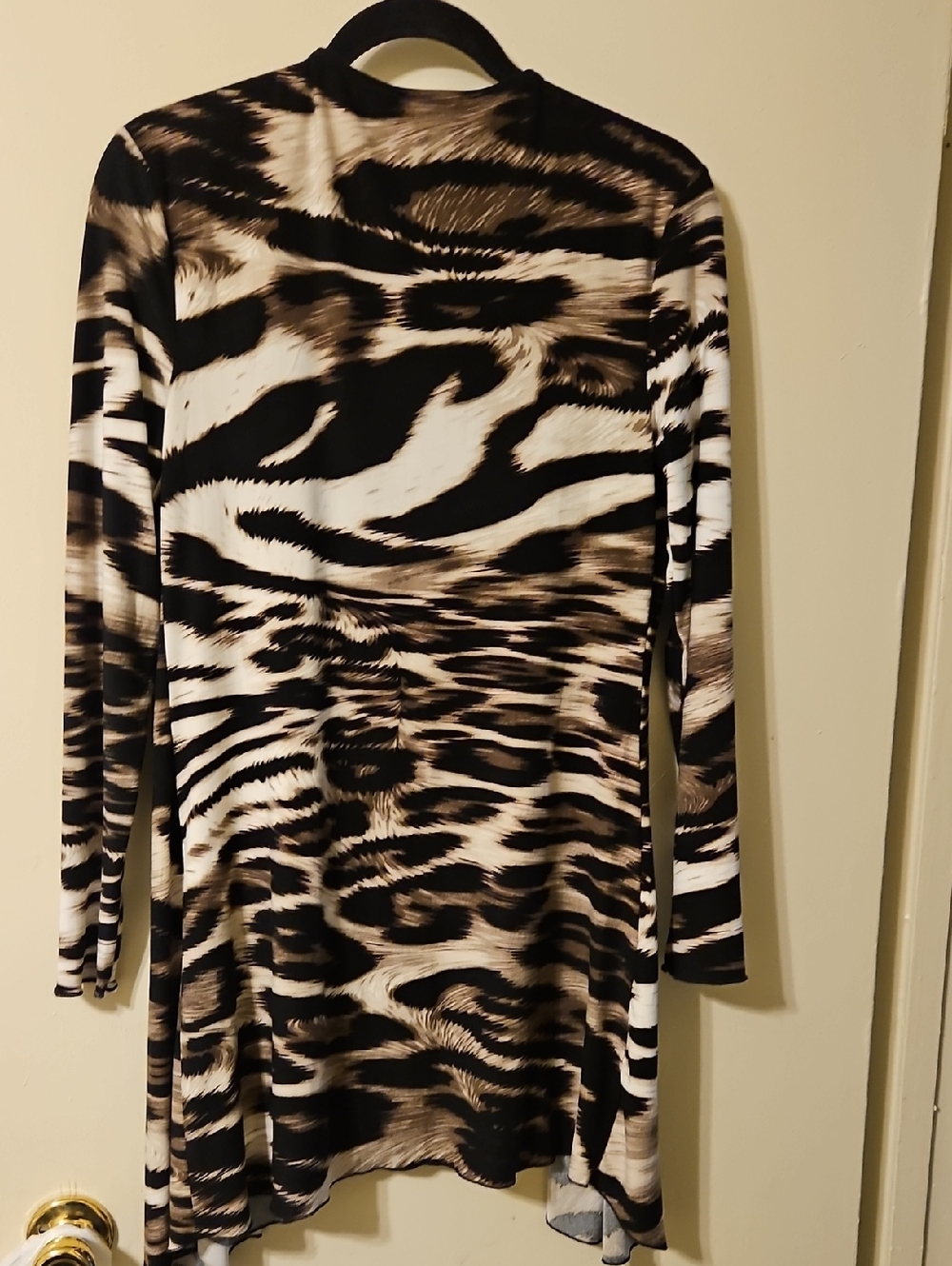 Carmen Marc Valvo Black & Brown Animal Print Open-Front Cardigan - Picture 5 of 5